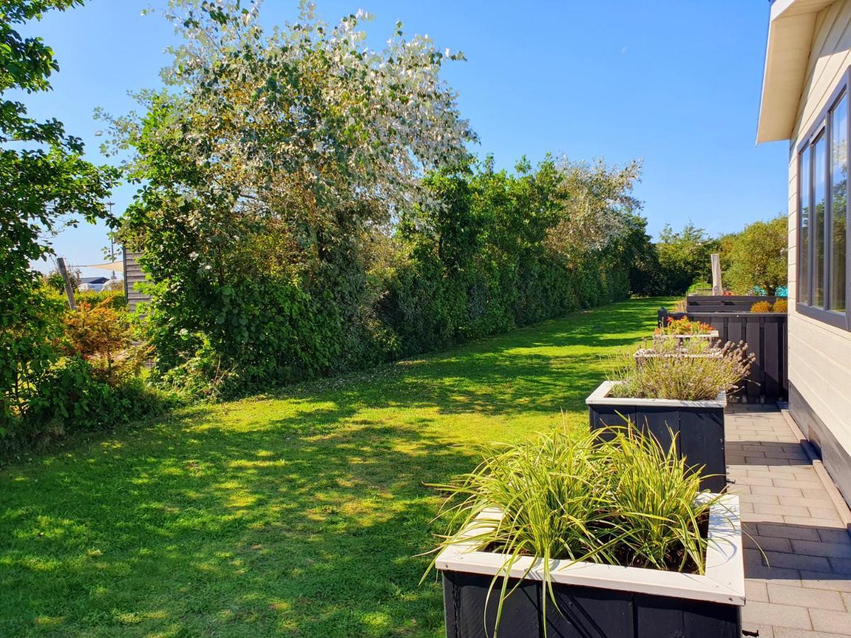 Sandy Feet Retreat Chalet Petten